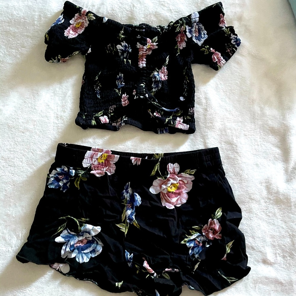 Kendall and Kylie collection. TWO piece.